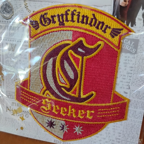 Harry Potter Iron On Patch Gryffindor Seeker Red & Yellow Patch NWT - Picture 3 of 8
